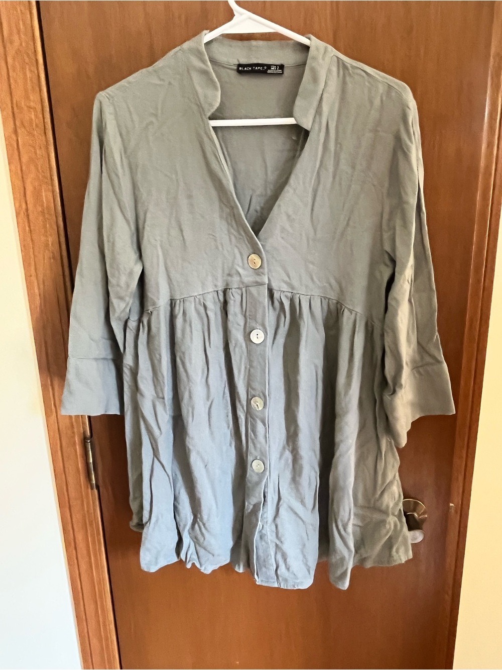 Black Tape_ Sage Green Button-Front Tunic Blouse
